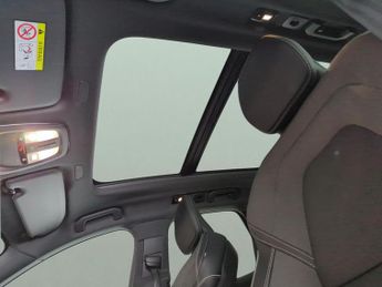 Volvo XC60 2.0h T6 Recharge 11.6kWh R-Design Plug-in AWD (340 ps) - ACTIVE 