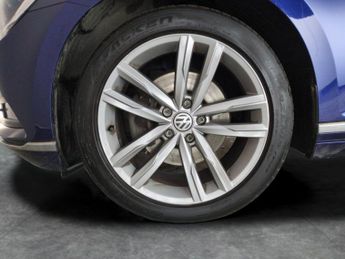 Volkswagen Passat 2.0 TDI GT DSG (190 ps) - ADAPT CRUISE - NAV - CARPLAY