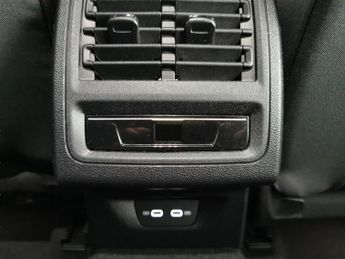 Volkswagen Golf 2.0 TDI GTD DSG (200 ps) - LED - HEATED STEERING - WIFI
