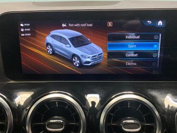 Mercedes-Benz GLA 1.3 GLA250e 15.6kWh Exclusive Edition Plug-in 8G-DCT (218 ps) - 