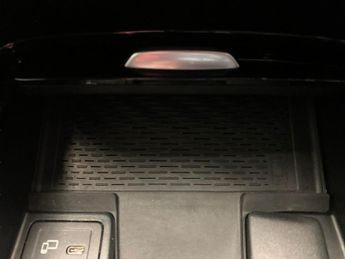 Mercedes-Benz GLA 1.3 GLA250e 15.6kWh Exclusive Edition Plug-in 8G-DCT (218 ps) - 