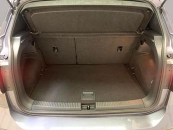 Volkswagen T-cross 1.0 TSI R-Line DSG (115 ps) - HEATED SEATS - NAV - BLUETOOTH