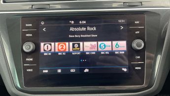 Volkswagen Tiguan 1.5 TSI EVO SEL DSG (150 ps) - CLIMATE CONTROL - SD CARD MEDIA I