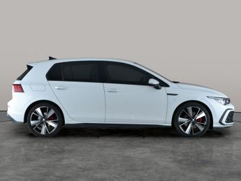 Volkswagen Golf 2.0 TDI GTD DSG (200 ps) - HEATED STEERING - WIFI - BLUETOOTH