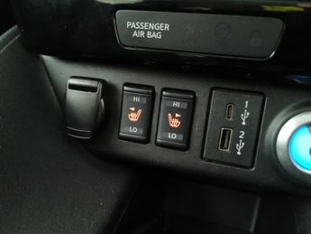 Nissan Leaf 40kWh 10 (150 ps) - LED - REVERSE CAM - NAV