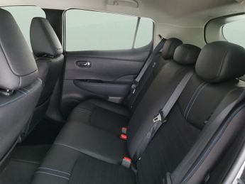 Nissan Leaf 40kWh 10 (150 ps) - LED - REVERSE CAM - NAV