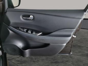 Nissan Leaf 40kWh 10 (150 ps) - LED - REVERSE CAM - NAV