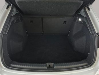 Audi Q4 E-tron 35 Sport 55kWh (170 ps) - CARPLAY - ACTIVE LANE ASSIST - LED