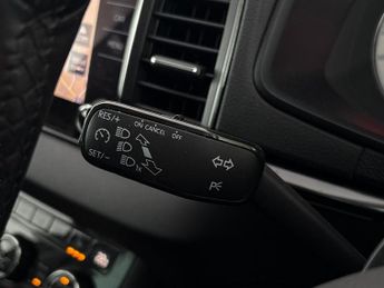 Skoda Karoq 2.0 TDI Scout DSG 4WD (150 ps) - REVERSE CAM - SMARTLINK - NAV