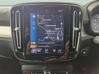 Volvo XC40 1.5h T4 Recharge 10.7kWh Plus Plug-in (211 ps) - PARK ASSIST - L