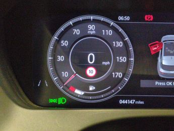 Jaguar F-PACE 2.0 D180 Chequered Flag AWD (180 ps) - MERIDIAN AUDIO - REVERSE 