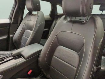 Jaguar F-PACE 2.0 D180 Chequered Flag AWD (180 ps) - MERIDIAN AUDIO - REVERSE 
