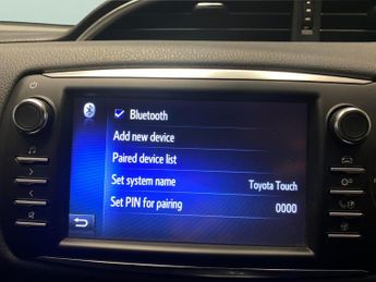 Toyota Yaris 1.5 VVT-h Excel E-CVT (100 ps) - BLUETOOTH - CRUISE - AIR CON