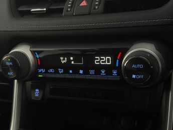 Toyota RAV4 2.5 VVT-h GPF Design CVT 4WD (222 ps) - LED - REVERSE CAM - NAV
