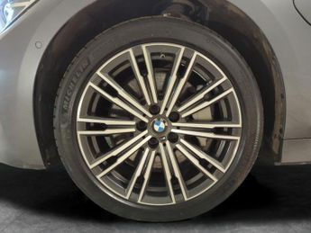 BMW 3 Series 2.0 330e 12kWh M Sport Plug-in (292 ps) - REVERSE CAM - HEATED S