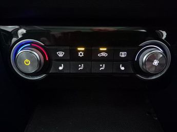 MG MG ZS 44.5kWh Exclusive (143 ps) - REVERSE CAM - NAV - HEATED LEATHER