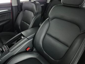 MG MG ZS 44.5kWh Exclusive (143 ps) - REVERSE CAM - NAV - HEATED LEATHER