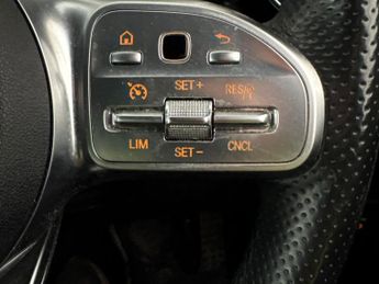 Mercedes-Benz GLC 2.0 GLC300e 13.5kWh AMG Line Plug-in G-Tronic+ 4MATIC (333 ps) -