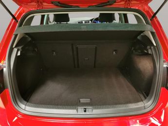 Volkswagen Golf 1.6 TDI Match DSG (115 ps) - PARK SENSORS - AIR CON - SD CARD ME