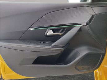 Peugeot E-208 50kWh GT (136 ps) - PARK ASSIST - LED - REVERSE CAM