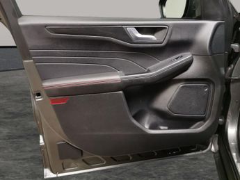 Ford Kuga 2.5 Duratec 14.4kWh ST-Line Edition Plug-in CVT (225 ps) - REVER