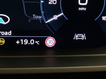 Audi Q4 E-tron 35 S line 55kWh (170 ps) - ACTIVE LANE ASSIST - LED - HEATED SEA