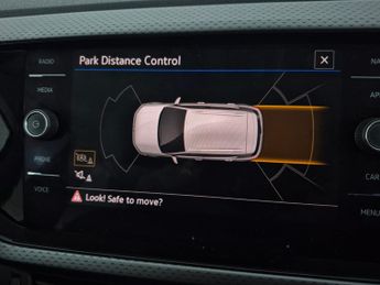 Volkswagen T-cross 1.0 TSI Active DSG (110 ps) - NAV - BLIND SPOT ASSIST - WIFI