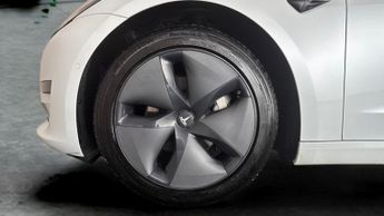 Tesla Model 3 Standard Range Plus RWD (241 bhp) - LED - HEATED SEATS - NAV