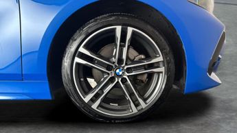 BMW 1 Series 1.5 118i M Sport (LCP) DCT (136 ps) - BMW LIVE COCKPIT PROFESSIO