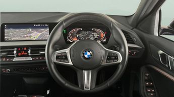 BMW 1 Series 1.5 118i M Sport (LCP) DCT (136 ps) - BMW LIVE COCKPIT PROFESSIO