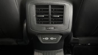 Volkswagen T-Roc 1.5 TSI R-Line DSG (150 ps) - DIGITAL DASH - AIR CON - AUTO HEAD