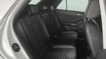 Volkswagen T-Roc 1.5 TSI R-Line DSG (150 ps) - DIGITAL DASH - AIR CON - AUTO HEAD