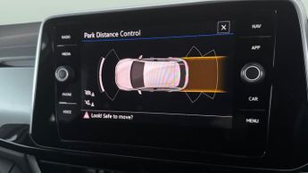 Volkswagen T-Roc 1.5 TSI R-Line DSG (150 ps) - DIGITAL DASH - AIR CON - AUTO HEAD