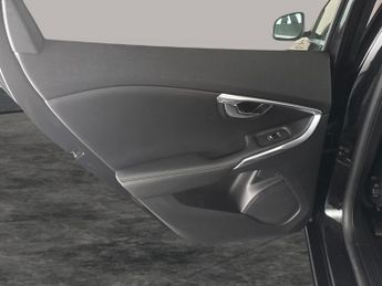 Volvo V40 1.5 T3 Inscription (152 ps) - PARK ASSIST - LED - BLUETOOTH