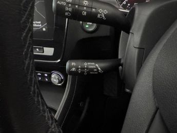 MG MG ZS 44.5kWh Exclusive (143 ps) - NAV - BLIND SPOT ASSIST - LANE DEPA