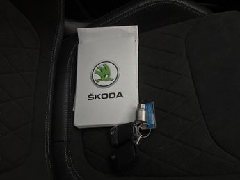 Skoda Kodiaq 2.0 TSI SportLine DSG 4WD (7 Seat) (190 ps) - LIGHT PACKAGE