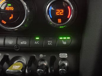 Mini Electric Hatch Cooper SE 32.6kWh Level 2 (184 ps) - 17IN ALLOYS - LED - REVERSE
