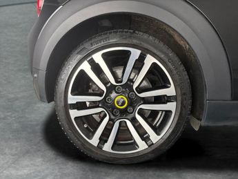 Mini Electric Hatch Cooper SE 32.6kWh Level 2 (184 ps) - 17IN ALLOYS - LED - REVERSE