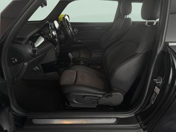 Mini Electric Hatch Cooper SE 32.6kWh Level 2 (184 ps) - 17IN ALLOYS - LED - REVERSE