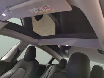 Tesla Model 3 Saloon RWD (241 bhp) - PARK ASSIST - LED - REVERSE CAM