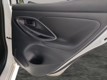 Toyota Yaris 1.5 VVT-h Design E-CVT (116 ps) - REVERSE CAM - LANE TRACE ASSIS