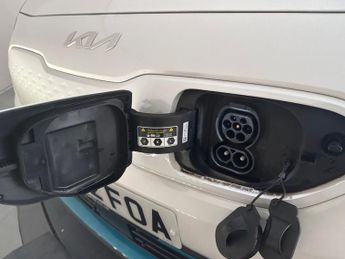 Kia Niro 64kWh 2 (201 bhp) - CRUISE - PADDLE SHIFT - 17IN ALLOYS