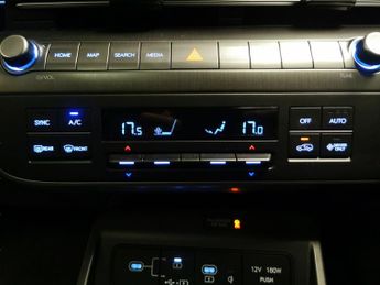 Hyundai Kona 65.4kWh Ultimate (218 ps) - CARPLAY - KEYLESS ENTRY - SURROUND V