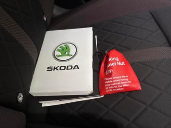 Skoda Octavia 2.0 TDI vRS DSG (200 ps) - SMARTLINK - HEATED SEATS - BLUETOOTH