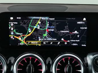 Mercedes-Benz EQB EQB 350 66.5kWh AMG Line 4MATIC (292 ps) - NAV - ALCANTARA - MIR