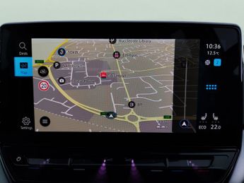 Volkswagen ID.4 Pure 52kWh Life (148 ps) - LED - REVERSE CAM - NAV