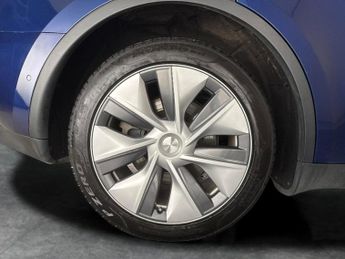 Tesla Model Y (Dual Motor) Long Range 4WDE (384 bhp) - HEATED STEERING - WIFI
