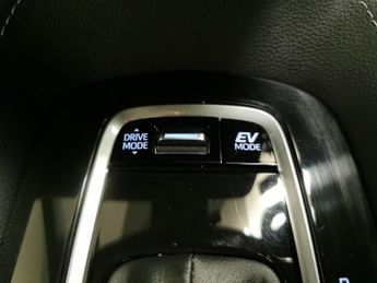 Toyota Corolla 1.8 VVT-h Design Touring Sports CVT (140 ps) - REVERSE CAM - NAV