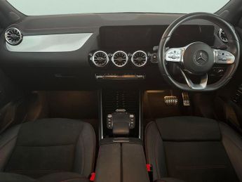 Mercedes-Benz EQA EQA 250+ 70.5kWh AMG Line (190 ps) - NAV - ADAPTIVE LIGHTS - MIR