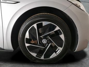 Volkswagen ID.3 Pro 58kWh Life (145 ps) - REVERSE CAM - HEATED SEATS - NAV